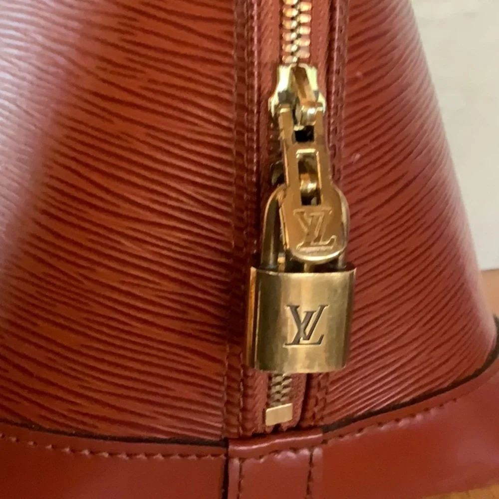 Louis Vuitton Epi Alma PM Cipango🌟 - Picture 7 of 16